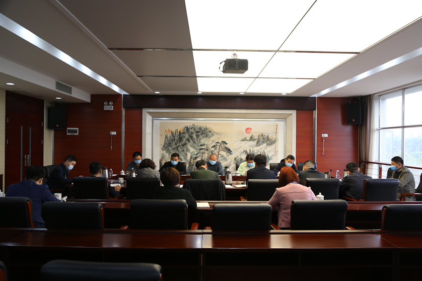广西出版传媒集团唐咸秋一行到广西新华书店集团调研座谈