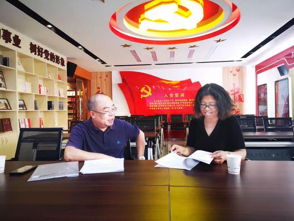 广西新华书店集团股份有限公司党委委员、纪委书记白竹林到百色市田阳区新华书店有限公司调研