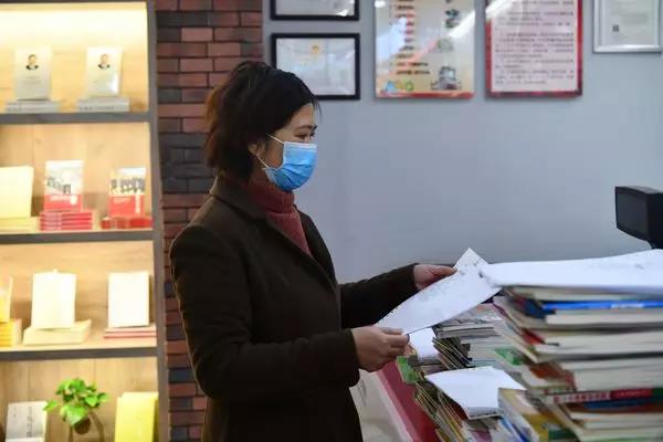 来宾市新华书店有限公司开展“双通道”网络售书工作