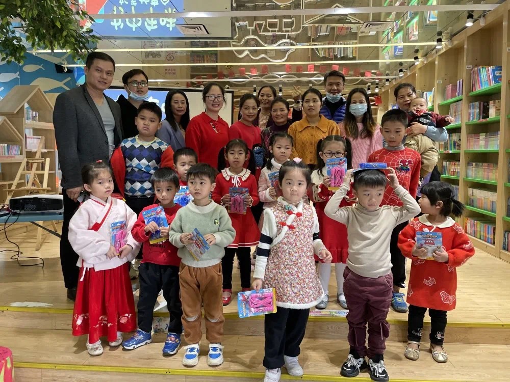 玉林市新华书店“新春故事会”让年更有年味